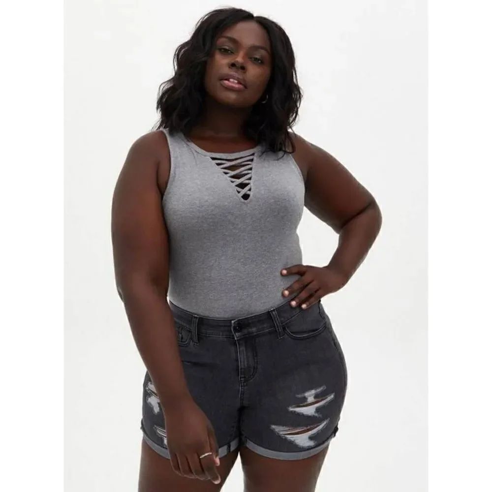 TORRID TANK TOP SLEEVELESS BLOUSE SHIRT CAMI FOXY LACE UP TANK 4 4X.
Armpit to a